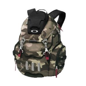 Oakley Bathroom Sink Camo Back Pack